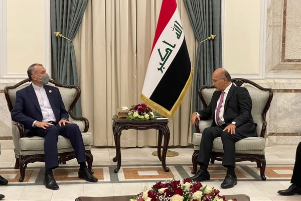 گفت‌وگوی وزیر خارجه درباره زیارت زوار ایرانی در ایام اربعین با نخست‌وزیر عراق