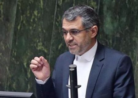 حقوق‌های نجومی و قراردادهای متنوع باید تعیین تکلیف شود