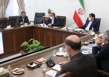 مخبر:‌ کمبود واکسن در کشور وجود ندارد