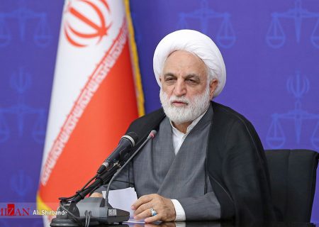 تاکید رئیس دستگاه قضا بر برخورد قاطع با دست‌اندازان به حقوق مردم و بیت‌المال