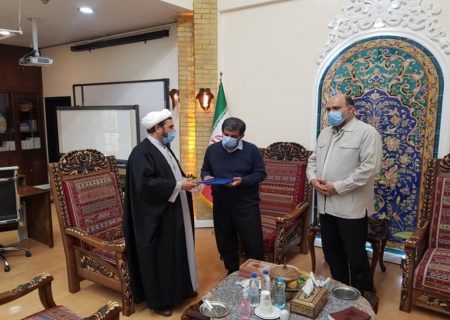 هدیه سازمان بازرسی کل کشور به وزیر میراث فرهنگی، گردشگری و صنایع‌دستی تقدیم شد