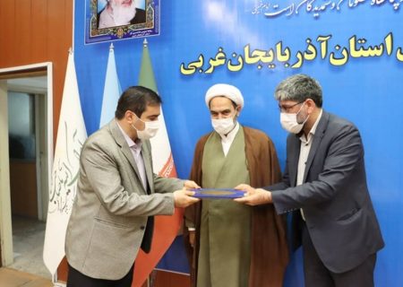 با خدمت مضاعف رضایتمندی مراجعان حاصل شود