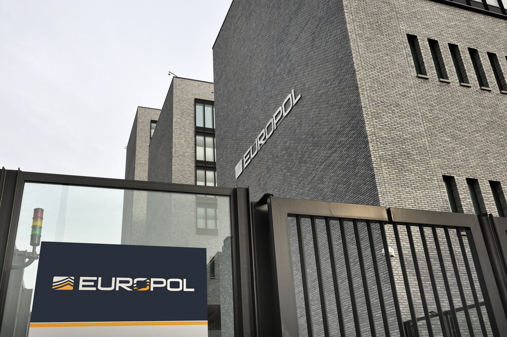 یوروپل ۱۵۰ خلافکارِ فعال در فضای مجازی تبهکاران را بازداشت کرد