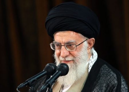 کامل‌ترین کتاب فقهی حضرت آیت‌الله خامنه‌ای در موضوع بیان احکام و مسائل شرعی منتشر شد