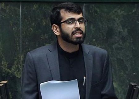 نماینده مجلس: از دولت جدید انتظار معجزه یک شبه در بورس نداریم/ با مردم حرف بزنید و برنامه بدهید