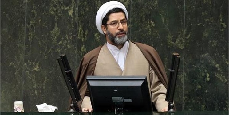 بحرینی: باید از شأن مجلس حراست کنیم/ نماینده نباید توصیه‌نامه بنویسد