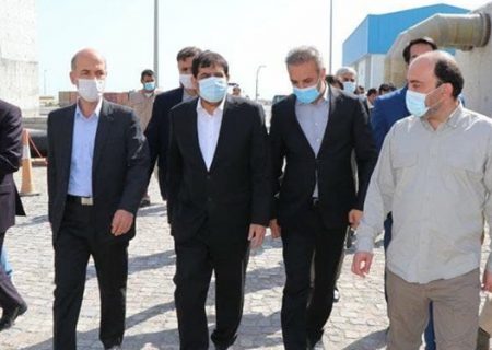 بازدید معاون اول رئیس جمهور و وزیر نیرو از روند تولید آب در بندرعباس
