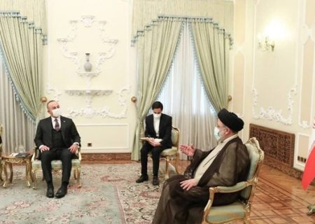 وزیر خارجه ترکیه در دیدار با رئیسی: دولت جدید ایران را دولتی نتیجه‌گرا می‌دانیم