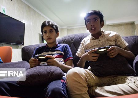 هزارتوی نوجوانی در بحران کرونا