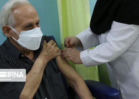 بیش از سه هزار دُز واکسن نوبت سوم کرونا در استان همدان تزریق شده است
