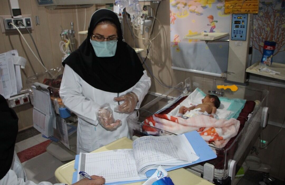 بانک شیر کرمانشاه آماده دریافت شیرهای اهدایی مادران است