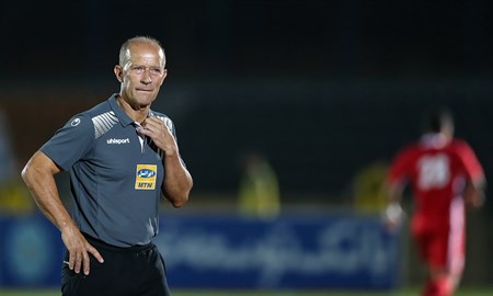 نمیپذیرم که مرا مقصر وضعیت فعلی پرسپولیس بدانند/ باید منتظر باشیم تا بروکراسی بانک تمام شود