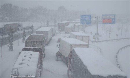 آخرین وضعیت آزادراه تهران ـ شمال و کندوان/ برف و باران در ۱۸ استان و آغاز زودهنگام راهداری زمستانی