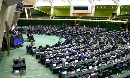 بررسی وضعیت شاخص‌های اقتصادی در دولت‌‌های حسن روحانی درآغاز جلسه علنی مجلس
