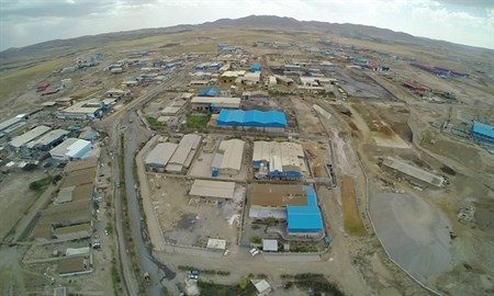 عدم نقدینگی مهم‌ترین مشکل واحدهای صنعتی قزوین است/ طرح صنایع تبدیلی در استان اجرا می‌شود