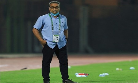 استقلال چه فشاری روی دروازه ما داشت که دستپاچه شویم؟/ تماشاگران حاضر در حافظیه استقلال را تشویق می کردند!