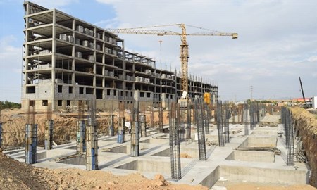 سپاه روح الله در خدمت رسانی به مردم و مسکن پرسنل پیشتاز است