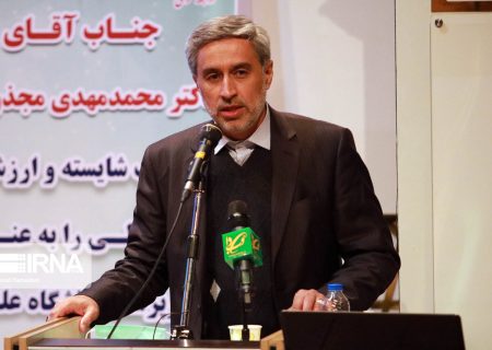 استاندار همدان: مردم ایران همواره قدردان مجاهدت کادر سلامت هستند