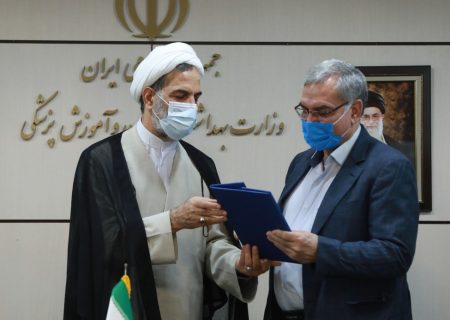 اشتغال مسئولین وزارت بهداشت در بخش خصوصی مصداق تعارض منافع است/ وزارت بهداشت نباید بستر کاهش جمعیت را فراهم کند/ در شیوه تخصیص ارز دارو بازنگری شود