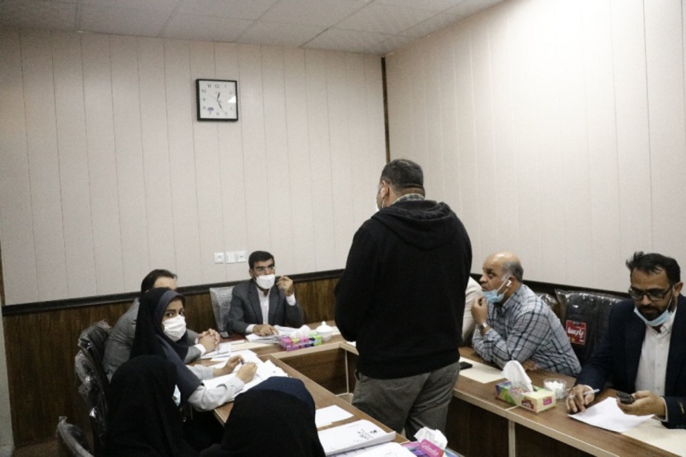 بهرهمندی ۲۵ نفر از زندانیان از ارفاقات قانونی در جریان بازدید مسئولان قضایی از زندان اردکان