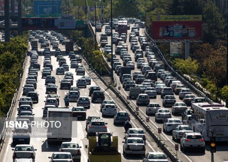 شروع هفته با ترافیک سنگین صبحگاهی در معابر و بزرگراه‌های تهران