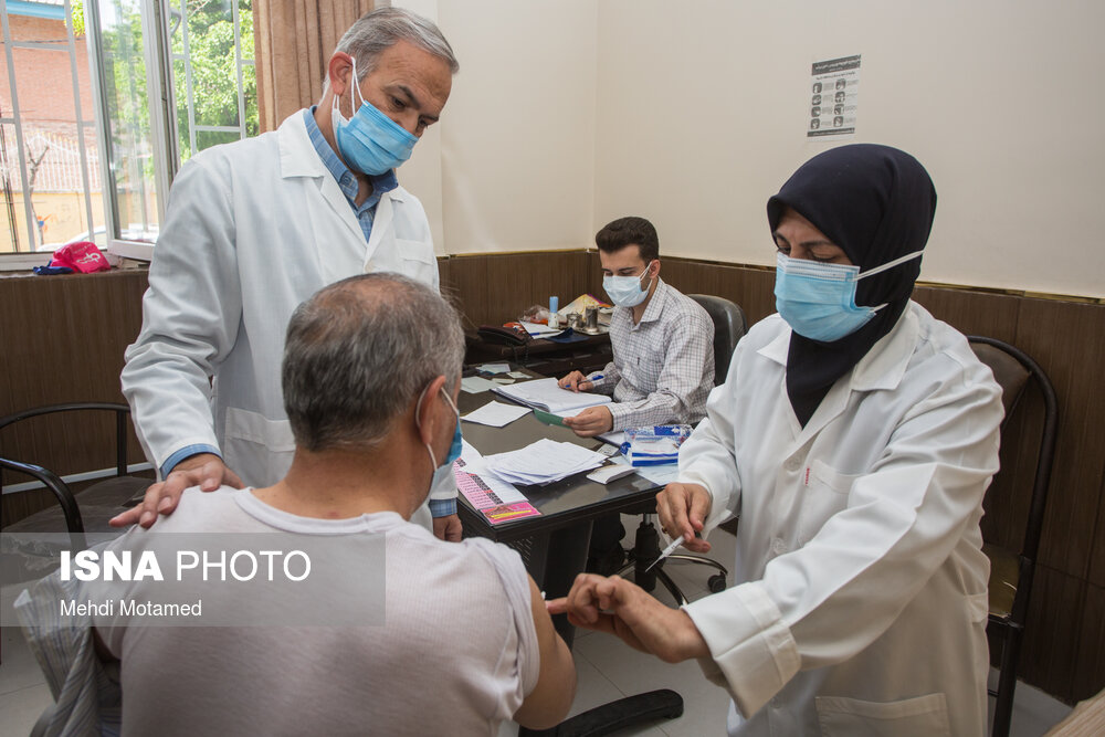 تزریق بیش از ۵۷۳ دُز واکسن کرونا در کشور طی شبانه‌روز گذشته