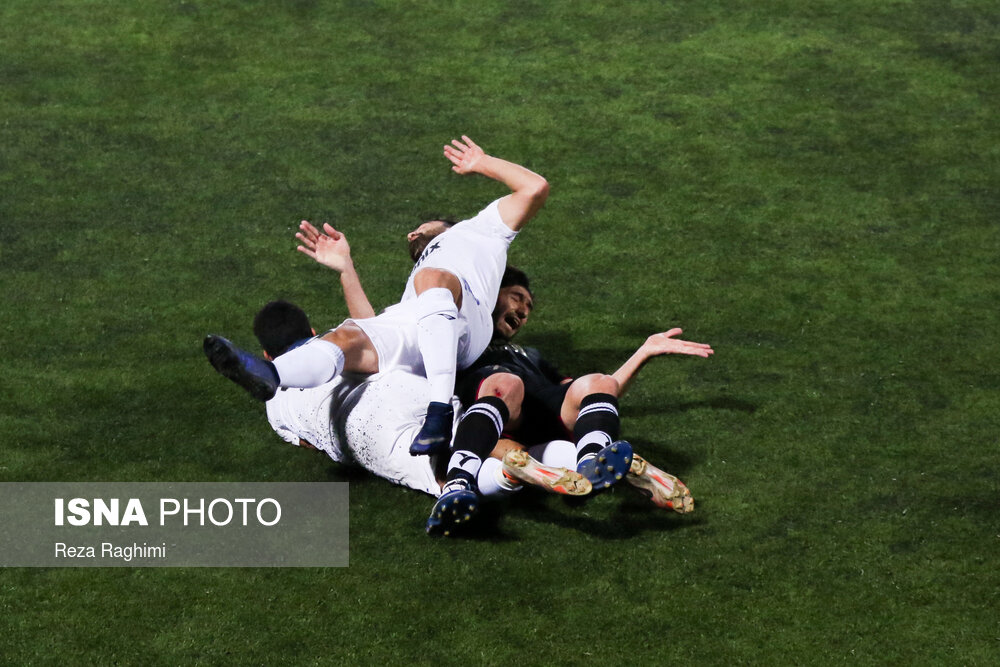 حذف صدرنشین لیگ یک از جام حذفی/ خیبر با ویسی صعود کرد