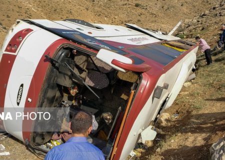 گزارش علت واژگونی اتوبوس خبرنگاران به مجلس ارائه شود