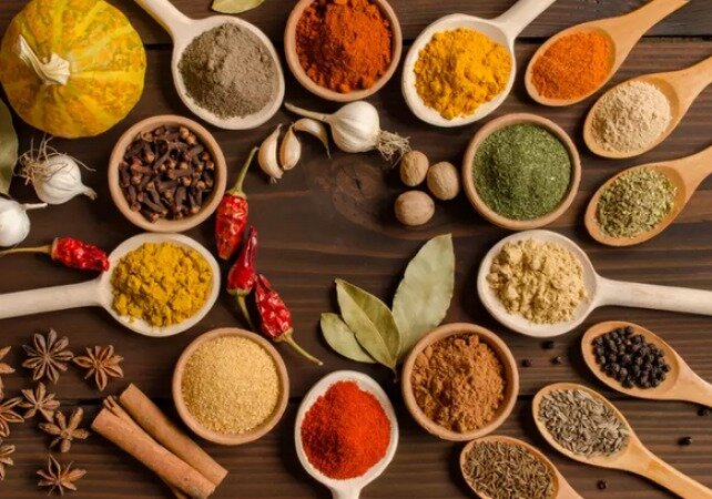 ۷ چاشنی مفید برای کاهش فشار خون