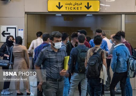 نقص فنی دلیل توقف قطار مترو در ایستگاه تئاتر شهر/سرویس دهی در این مسیر در حال انجام است