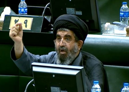 موسوی لارگانی: نگهداری حیوان در مجتمع‌های مسکونی باعث بیماری و رعب و وحشت می‌شود