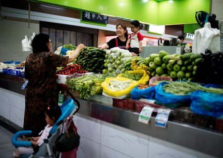 درخواست چین از مردم برای ذخیره مواد غذایی/ احتمال بازگشت محدودیت‌های کرونایی