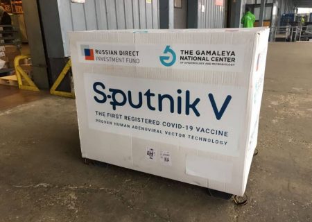 ۷۷۷۶۰۰ دوز واکسن اسپوتنیک تحویل سفارت ایران در مسکو شد