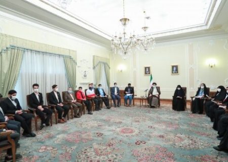 نظام آموزشی کشور باید به دنبال اعتلای روحی دانش‌آموزان باشد