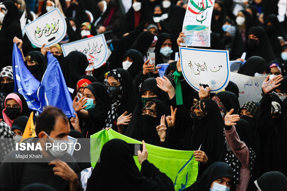 حاشیه‌نگاری خبرنگار ایسنا از مراسم سیزده آبان۱۴۰۰