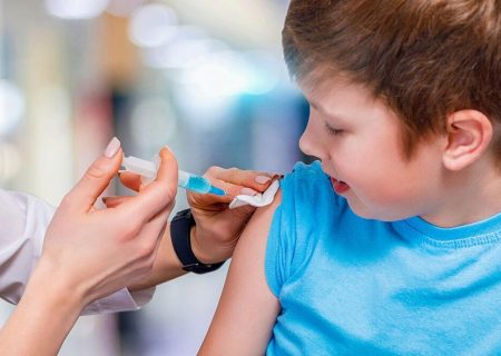 آیا کودکان قبل از واکسیناسیون باید تحت آزمایش قرار گیرند؟