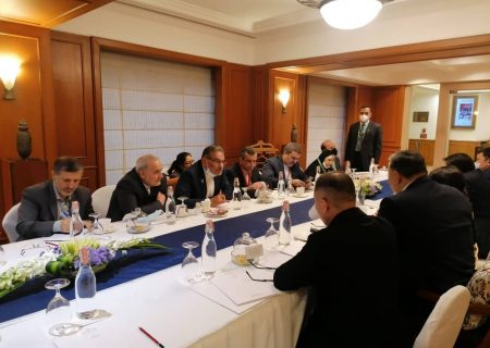 تاکید شمخانی بر همکاری‌های دوجانبه در دیدار با همتای قرقیزستانی