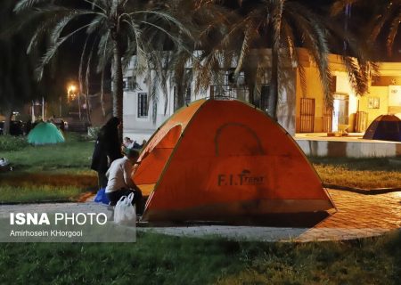 حضور مخبر در محل اسکان اضطراری ورزشگاه شهدای خلیج فارس