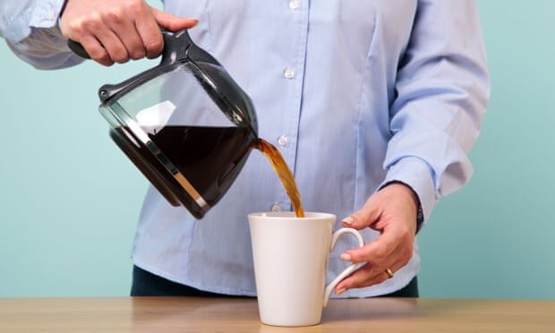 تاثیر مصرف چای و قهوه بر کاهش خطر سکته مغزی و زوال عقل