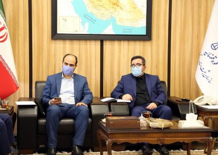 باید مراجعه حضوری مردم به واحدهای ثبتی را به حداقل برسانیم