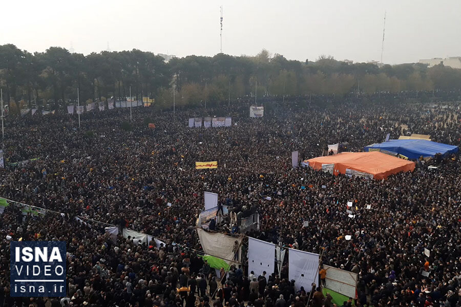 ویدئو / ادامه اعتراض کشاورزان و مردم اصفهان در زایندهرود