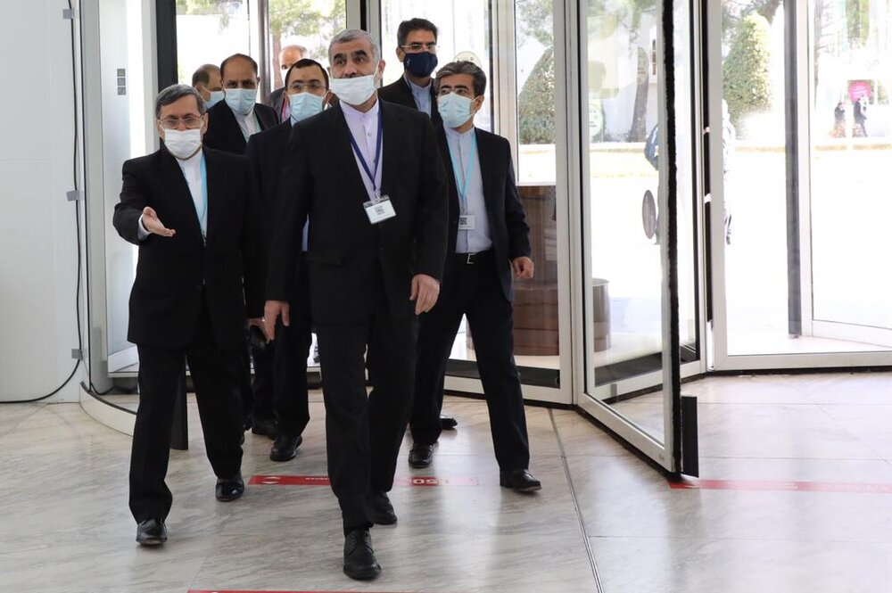 نیکزاد وارد مادرید شد