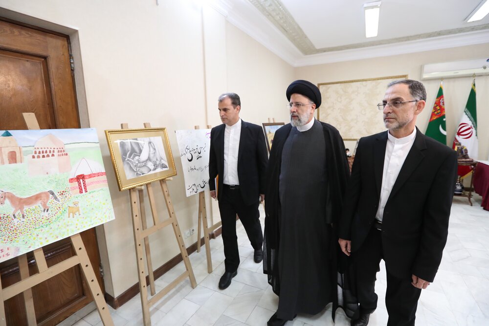 بازدید رئیس‌جمهور از رایزنی فرهنگی ایران در ترکمنستان