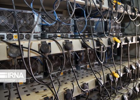 ۱۱۳ دستگاه استخراج ارز دیجیتال در شهرستان رزن کشف و ضبط شد