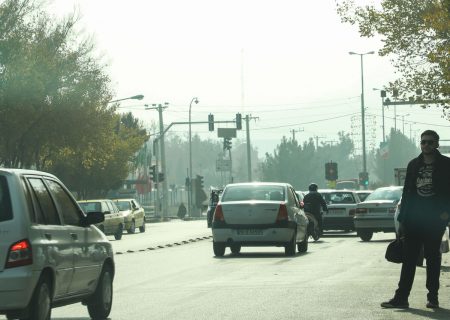 بیم و هراس از زمزمه‌ مصرف مازوت و تشدید آلودگی هوا در اصفهان