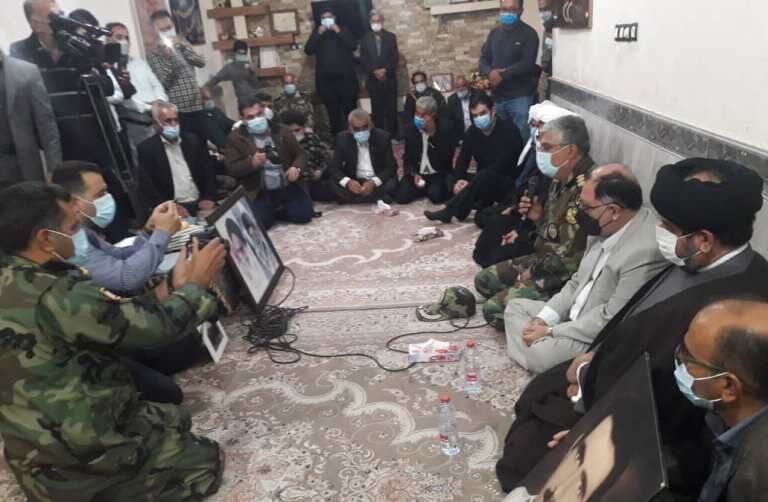 پیام فرماندهی کل ارتش و نیروی زمینی تقدیم خانواده شهید گناوه‌ای شد