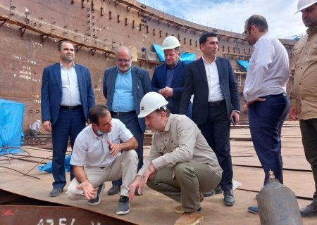 پروژه های نفت و انرژی با حفظ ضوابط محیط زیستی اجرایی شود / تبدیل قشم به هاب انرژی از نظر استراتژیک برای کشور اهمیت دارد