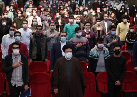 روایتی از دیدار رئیس‌جمهور با دانشجویان در مستند «آینده شمایید»