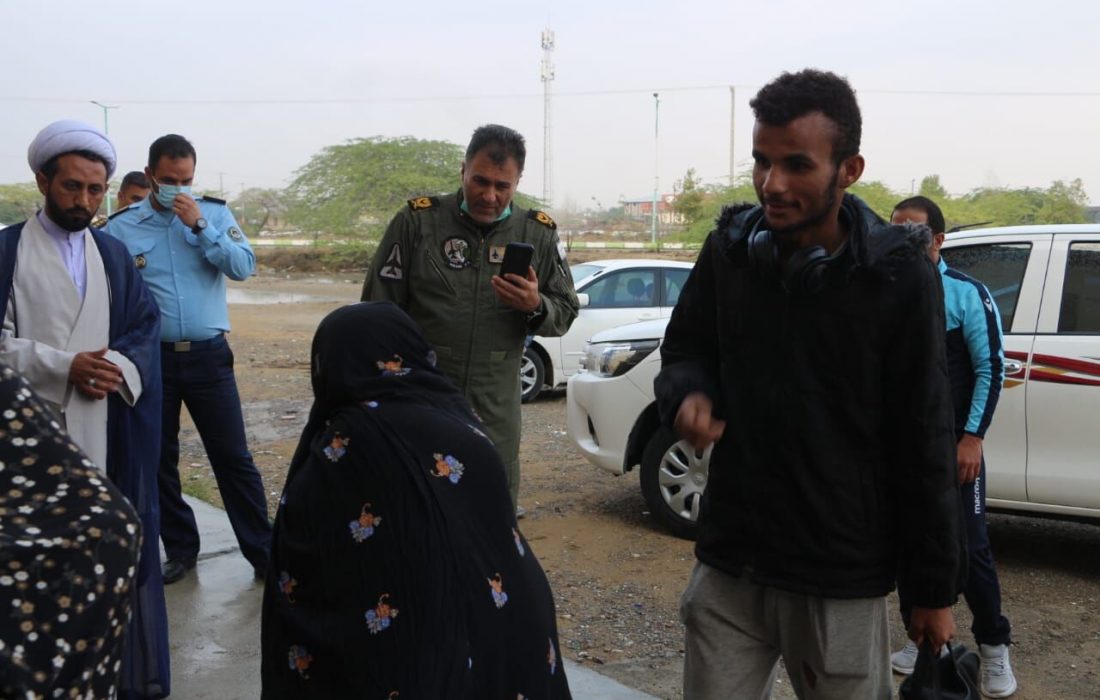 پایگاه هوایی همواره در کنار مردم کنارک است