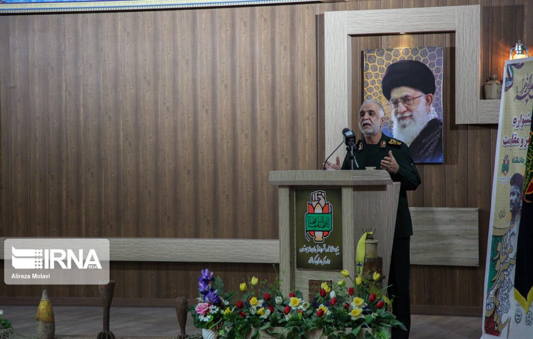 فرمانده سپاه کرمانشاه: خانواده شهدا از «جهاد تبیین» غافل نشوند